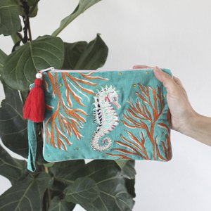 Koralle Seepferdchen-Clutch