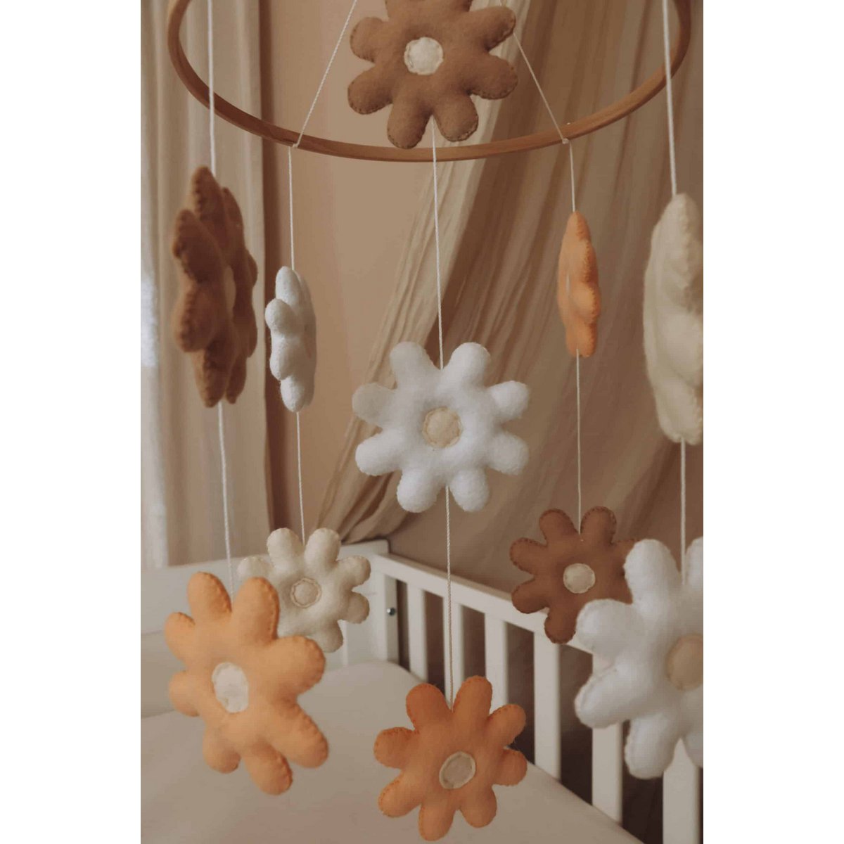 Handgemaakte Bloemen Muziekmobiel - Boxmobiel - Baby mobile - mobile wickeltisch