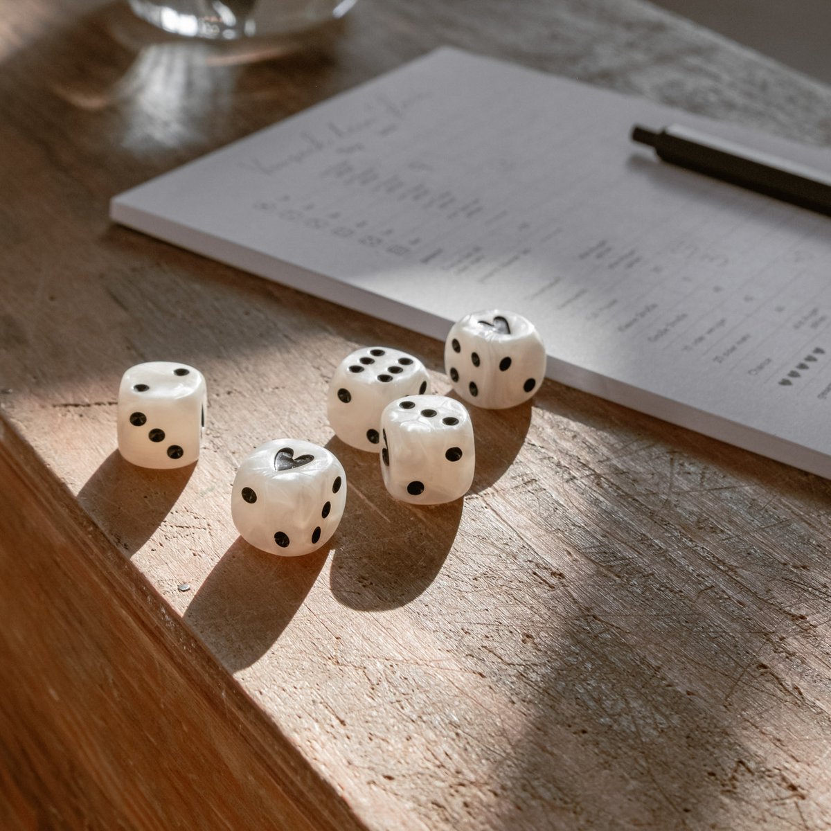 Dobbelstenenset parelmoer zwart (VE = 8 sets)
