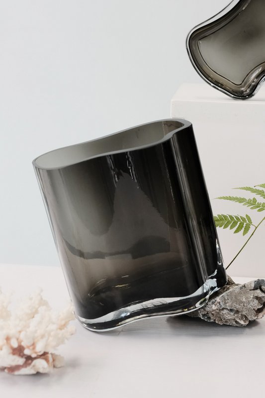Ny moderne design vase inspireret af CORAL og Aalto, mellemstørrelse, COR20GR