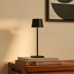 William Black genopladelig bordlampe