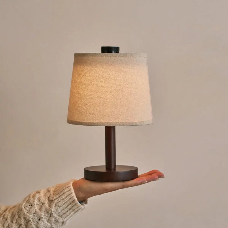 Rover dunkelbraune wiederaufladbare Holzlampe