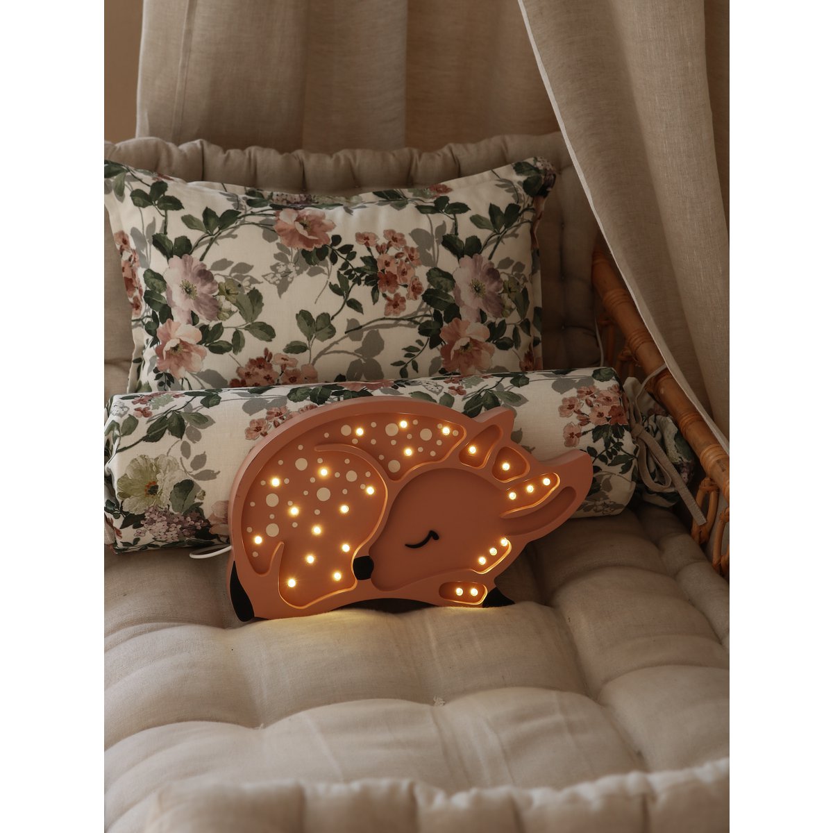 MAŁE ŚWIATŁA LAMPA Z JELENIEM