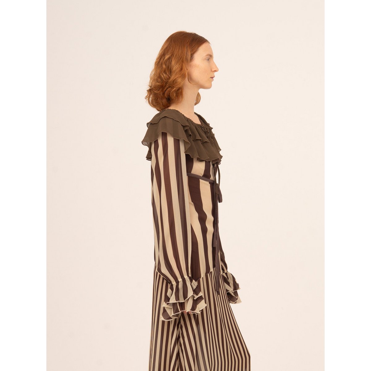 Mistletoe Brown Collar Accesory