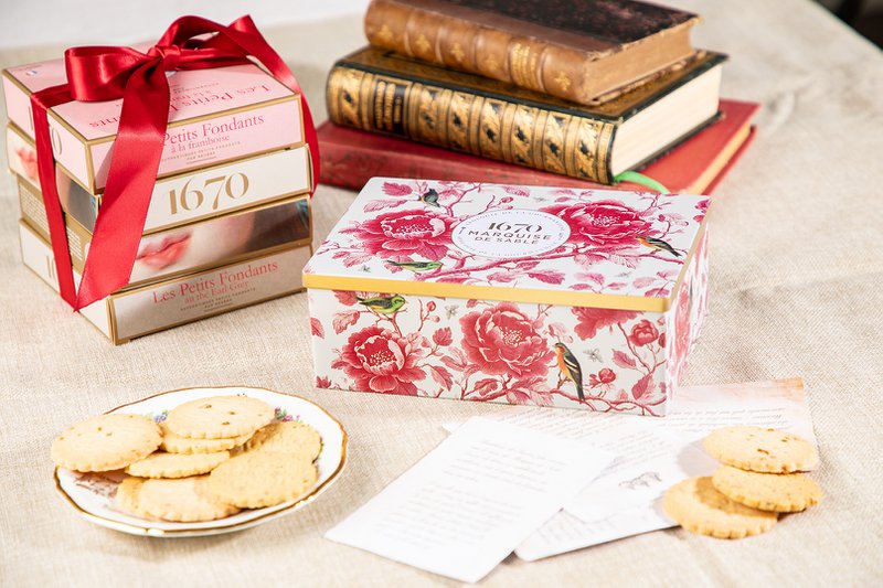 Assortimento di biscotti di pasta frolla al lampone, mela, caramello e tè Earl Grey - Scatola di metallo "Oisellerie" 300g - Regalo di fine anno scolastico