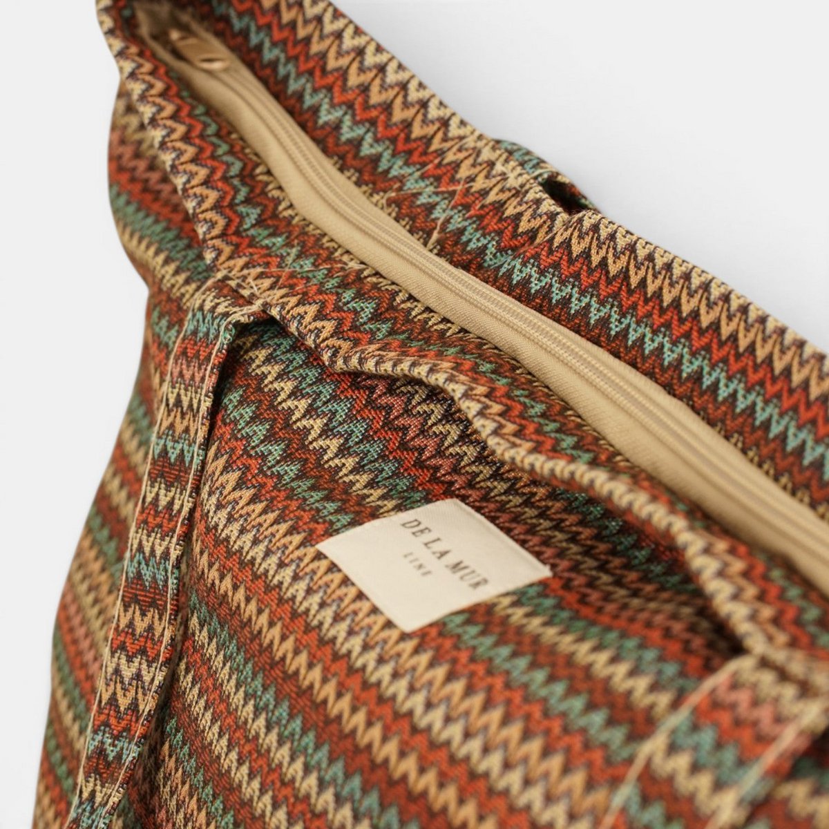 Large Shopper with zipper FRON