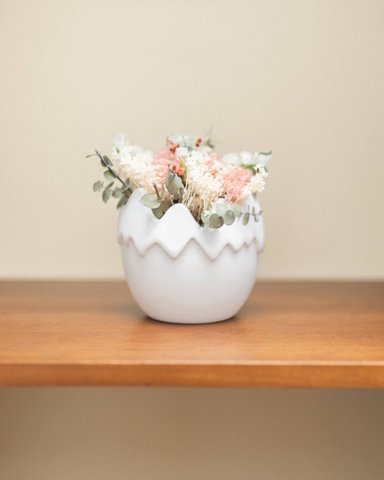 Osterei mit Blumen