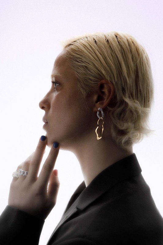 Varia Enamel 2-in-1 Earrings — White