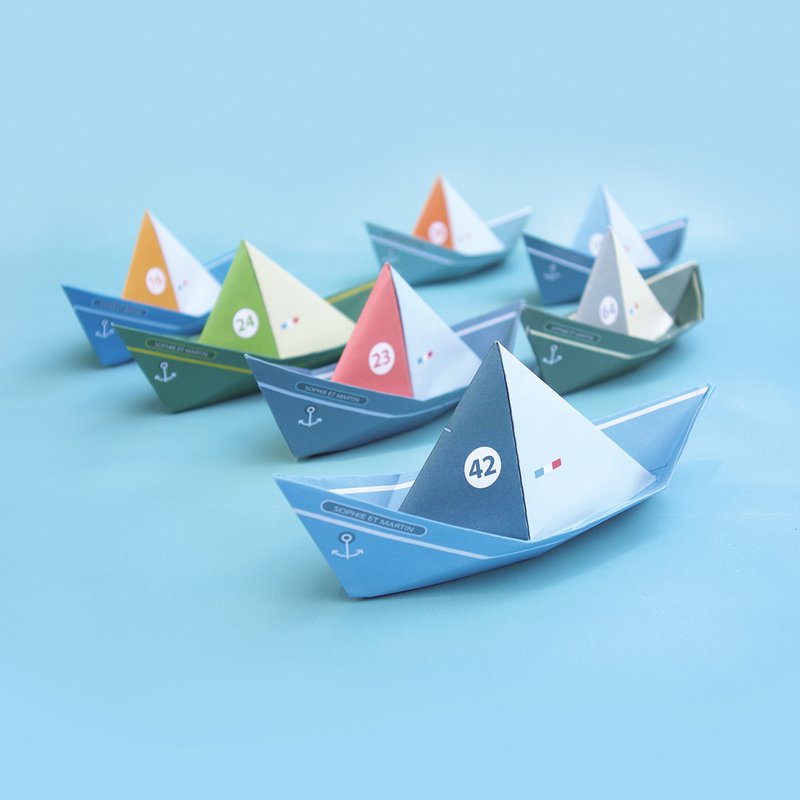 Schwimmende Boote