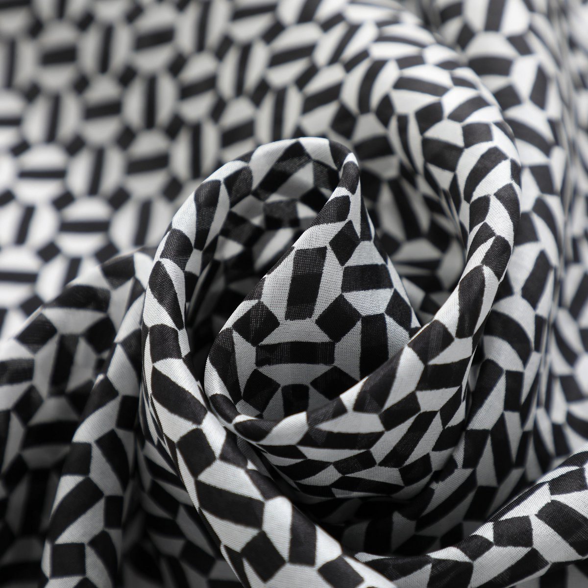 Zwart -witte zijden sjaal met geometrische print Aswad