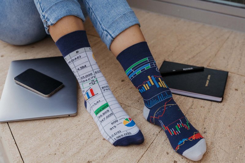 Finanzsocken | Socken für Investoren – lässige, unpassende Socken