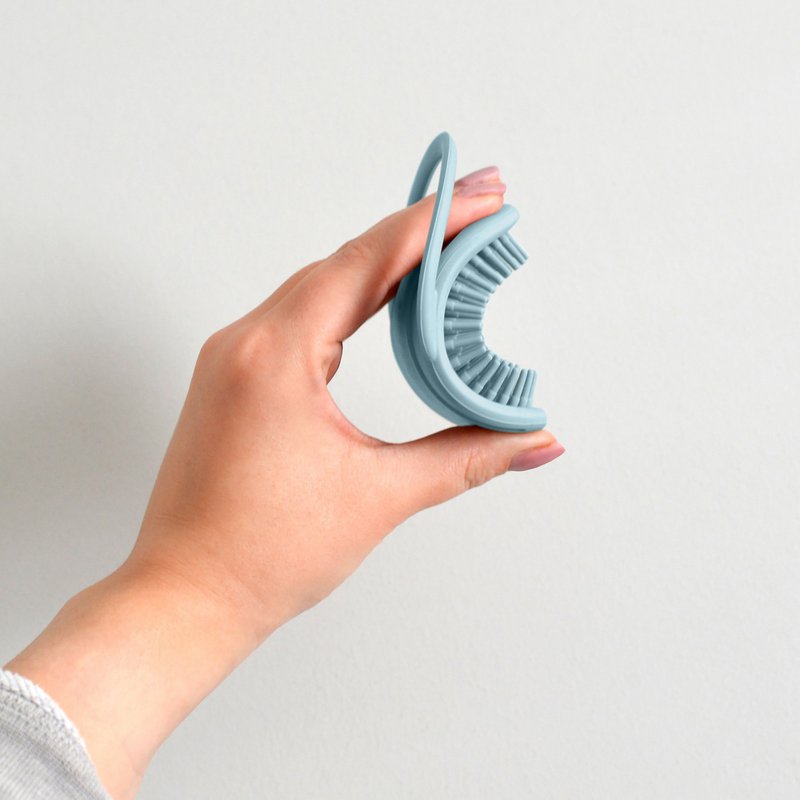Bath brush blue
