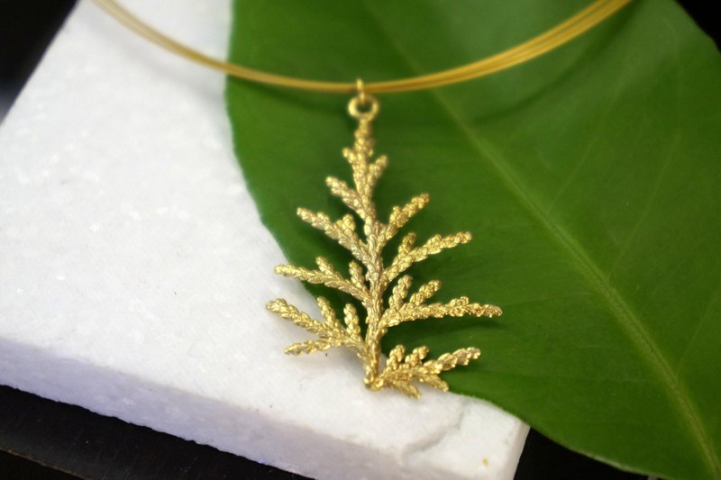 Cypress Leaf-ketting: verguld, delicaat natuurontwerp - milieuvriendelijk