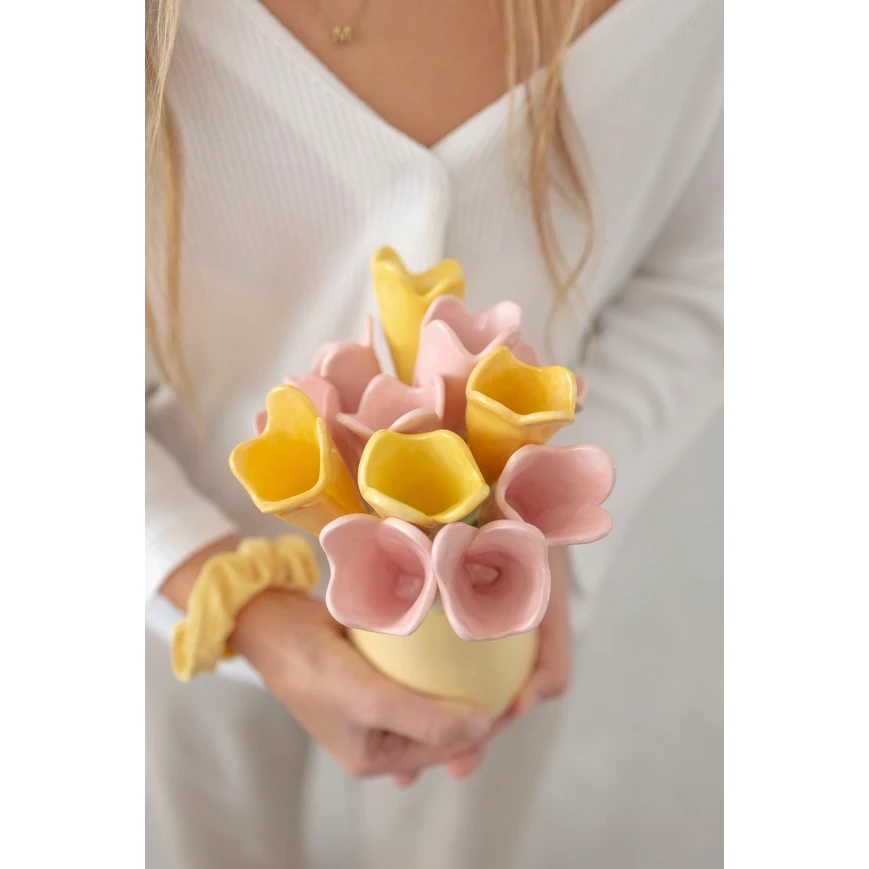 Tulipán de cerámica – Tallo de flor decorativo hecho a mano (14–16 cm)