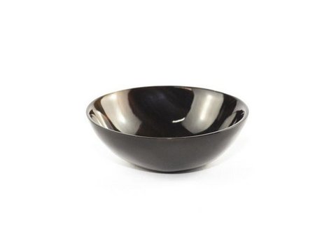 Round cup in plain black horn