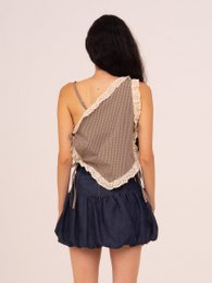 Rove bruin geruite asymmetrische top