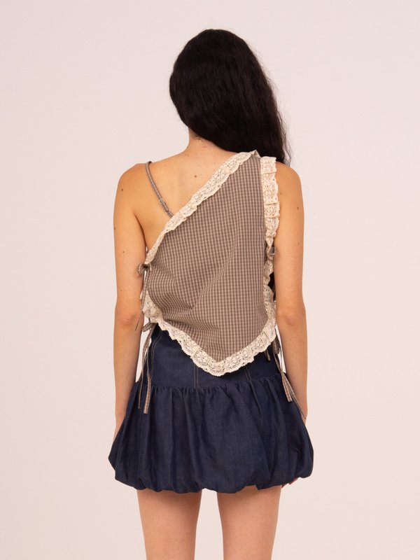 Rove bruin geruite asymmetrische top