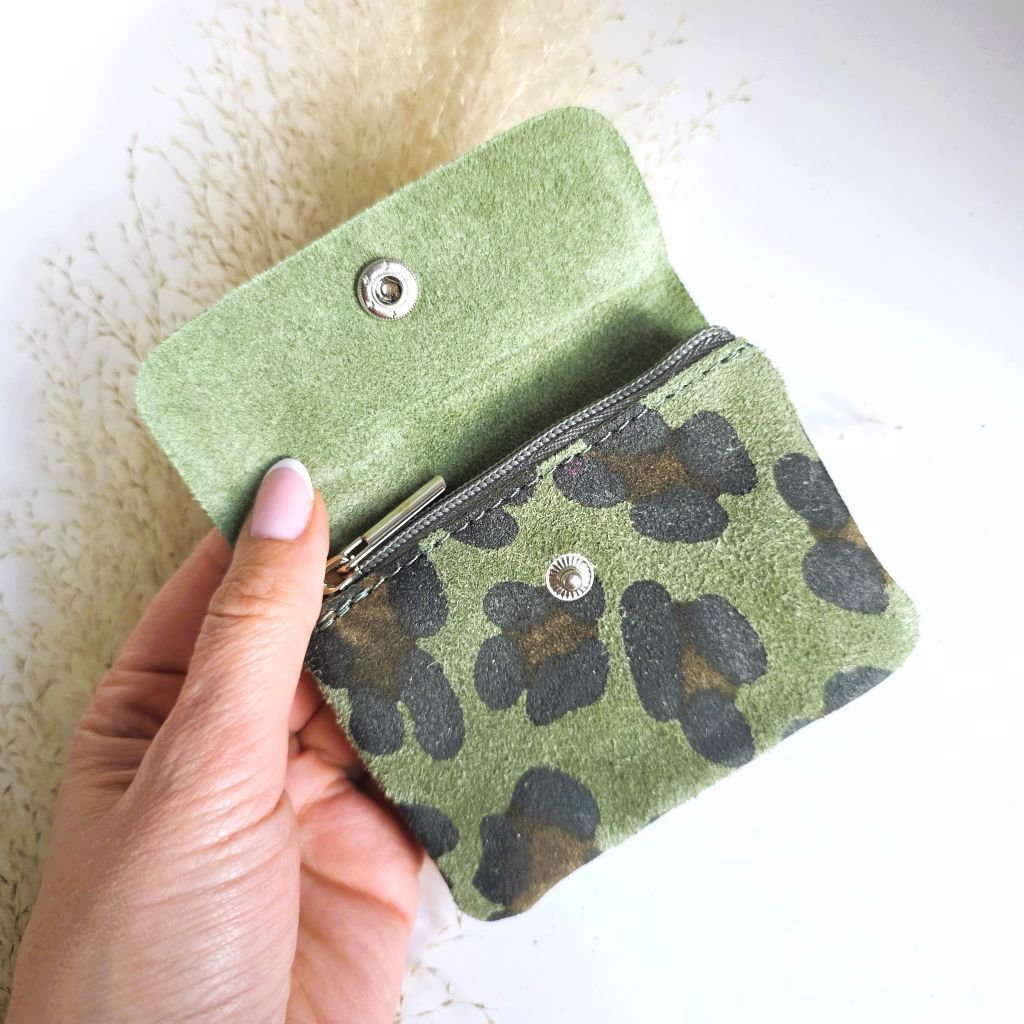 Mini portafoglio leopardato verde