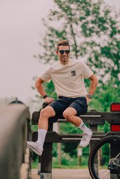 Good Times Tan Lines (sonnig) Unisex-Radsport-T-Shirt