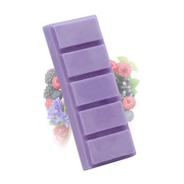 Red fruit flavored fondant