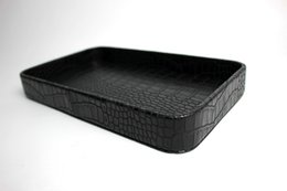 Comprimé bord rectangulaire arrondi hors du cuir synthétique kroko noir