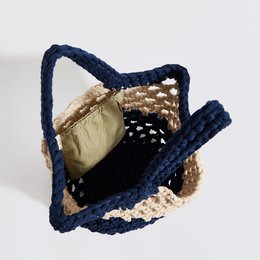 Borsa da mare “Ingrid Grande” all'uncinetto con custodia impermeabile beige + blu