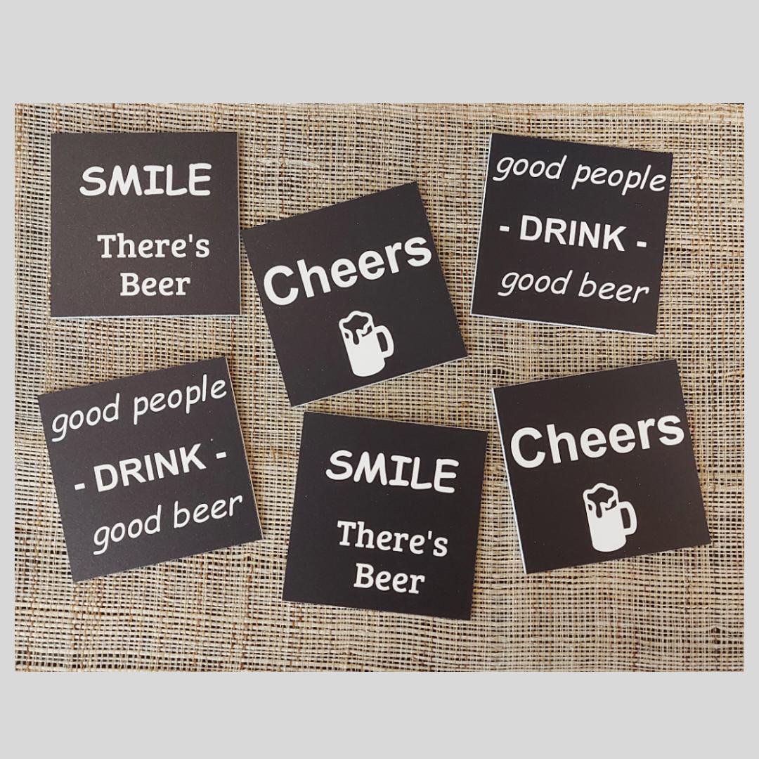 Posavasos de cerveza blanco y negro