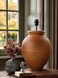 Terracotta nr.57 - Timelessly Human Collection - Keramisk bordlampe