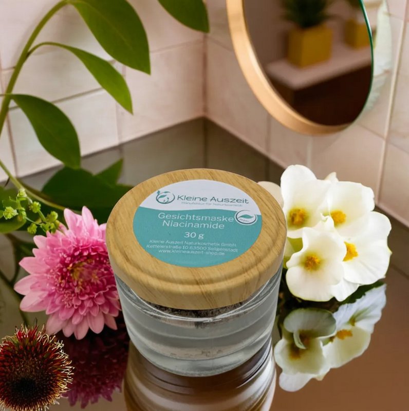 Face mask niacinamide - refined the pores, strengthens the skin barrier, for a radiant complexion