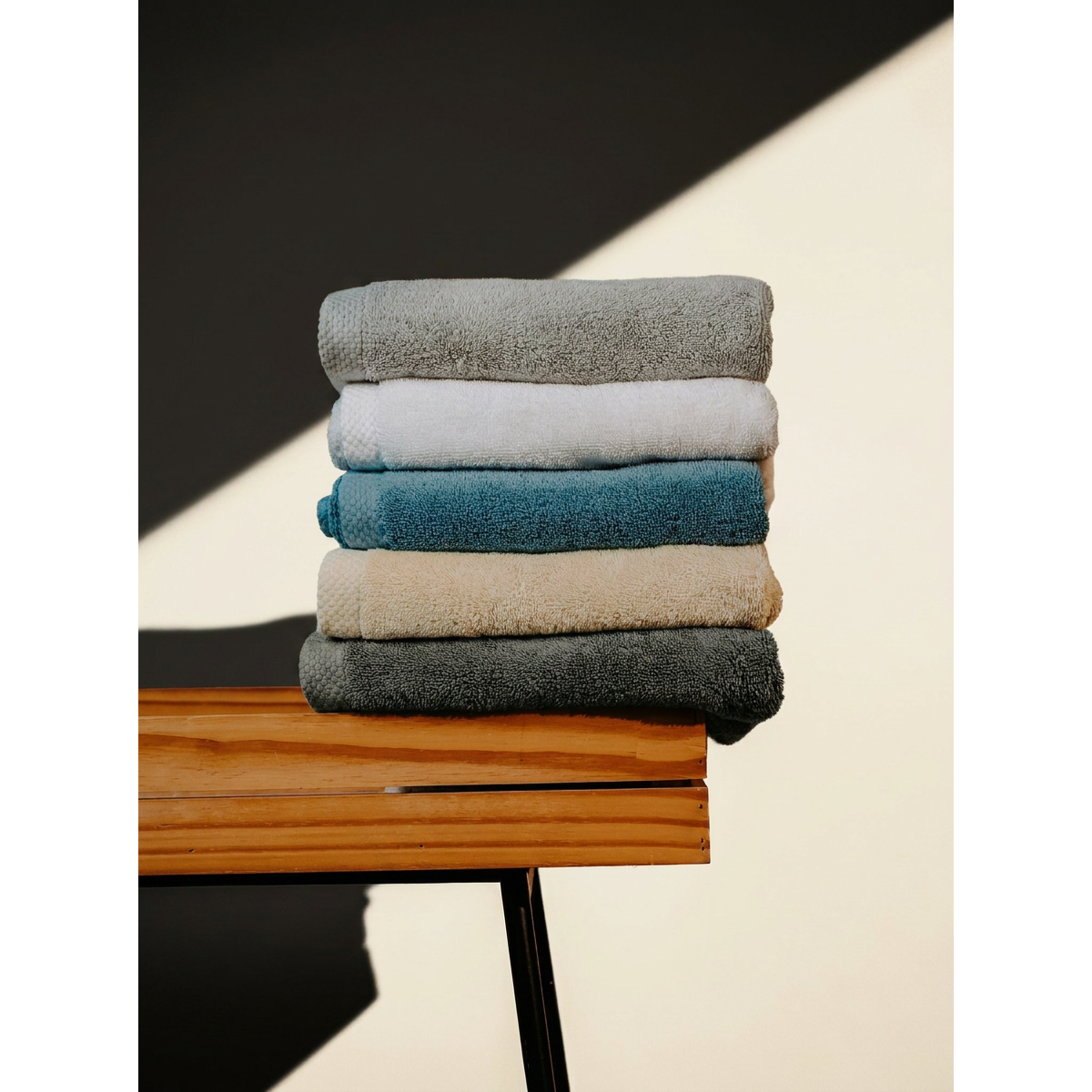GOTS Biologische katoenen badstof handdoek 50 × 100 cm | Essentie-collectie