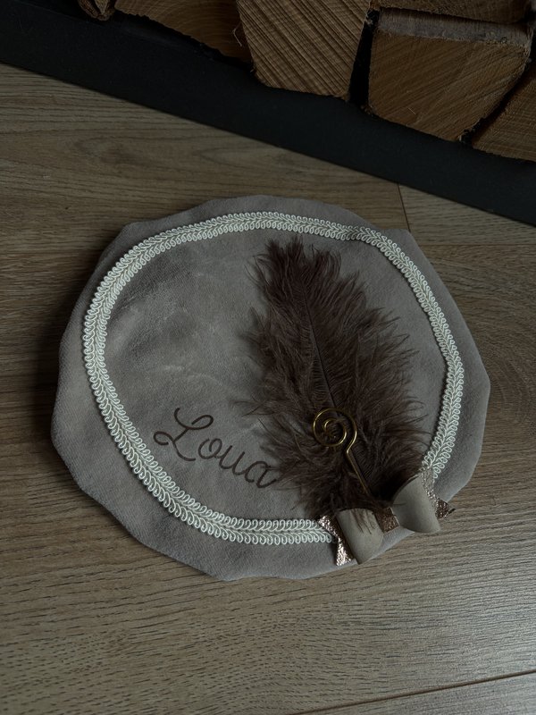 Pete hat - Beige with gold bow