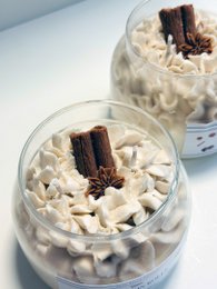 Cinnamon Rolls candle