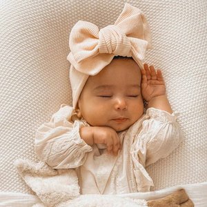 Annie & Charles® Baby Schleifen Haarband