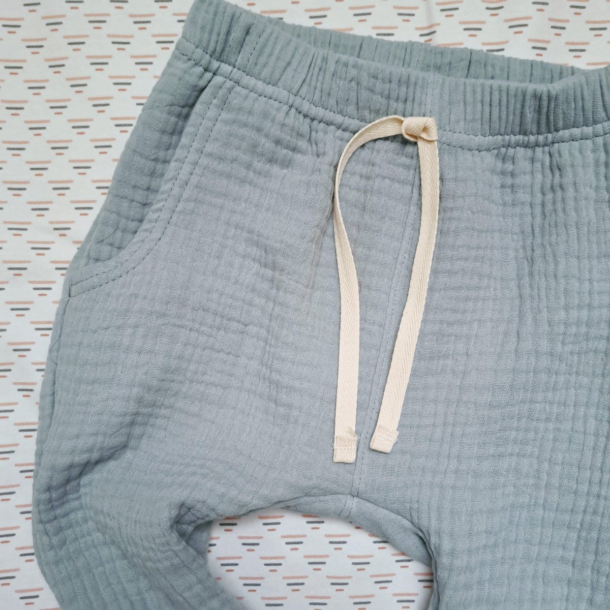 JF | Hose mit lockerer Passform in Hellblau