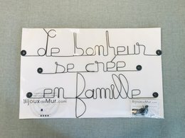 Wire Wall Decoration Quote "Happiness is created in family"