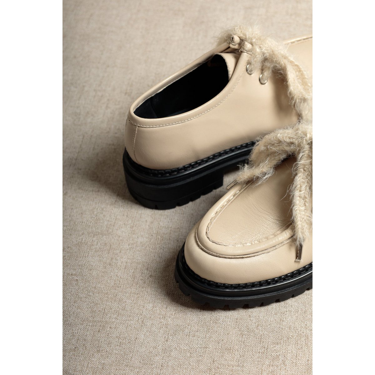ODDA ALIAS LATTE – Leren dikke loafers met platformzool