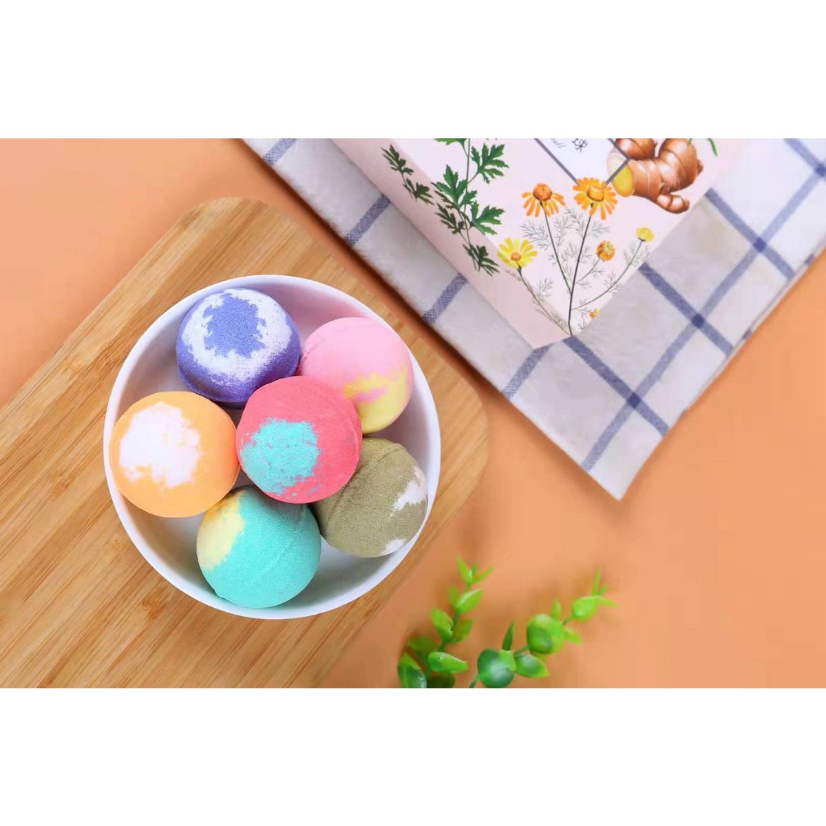 Bath bombs - Set of 30 pieces - 5 different scents - Rose, Jasmine, Lavender, Ginger & Tea tree