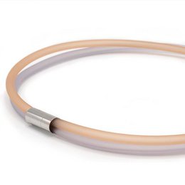 Caoutchouc ketting 2 lijns, licht grijs/ champagne