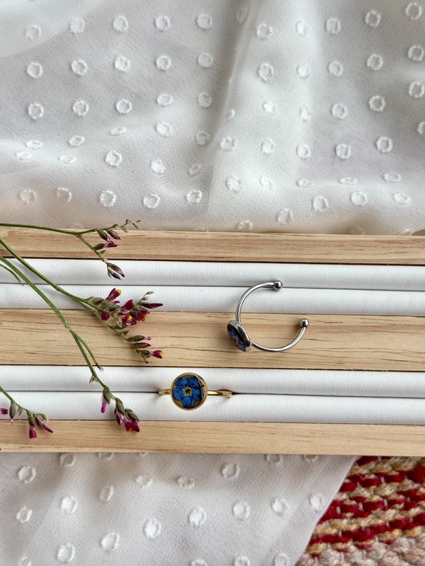 Stainless Steel Ring with real Forget-me-not flower