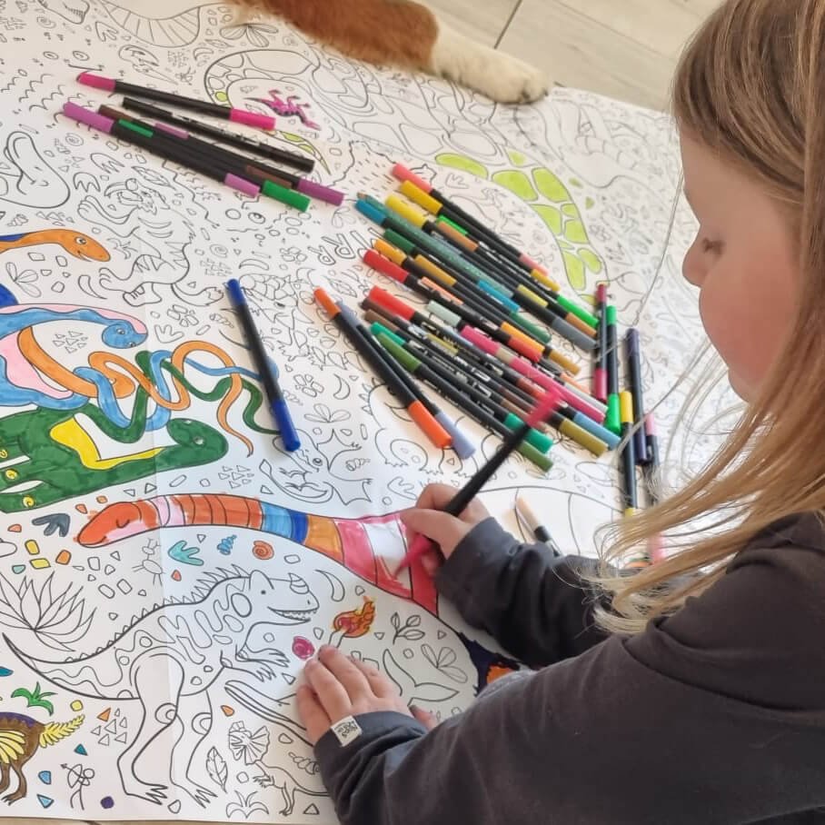 Ausmal-Tischdecke aus Papier - Motiv "Dino"
