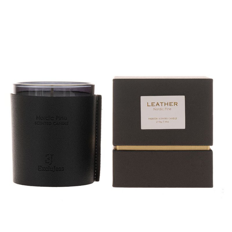 Premium leather scented candle - Nordic pine