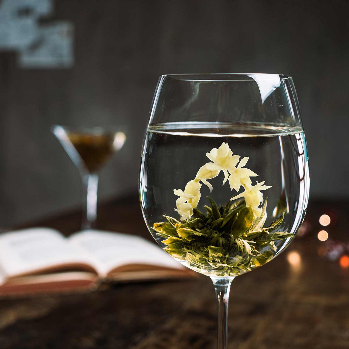 Mélange de fleurs de thé "Flower Fantasy", 6 pièces dans une boîte avec livret