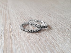 Rhodium plated marquise-shaped ring with Zirconia