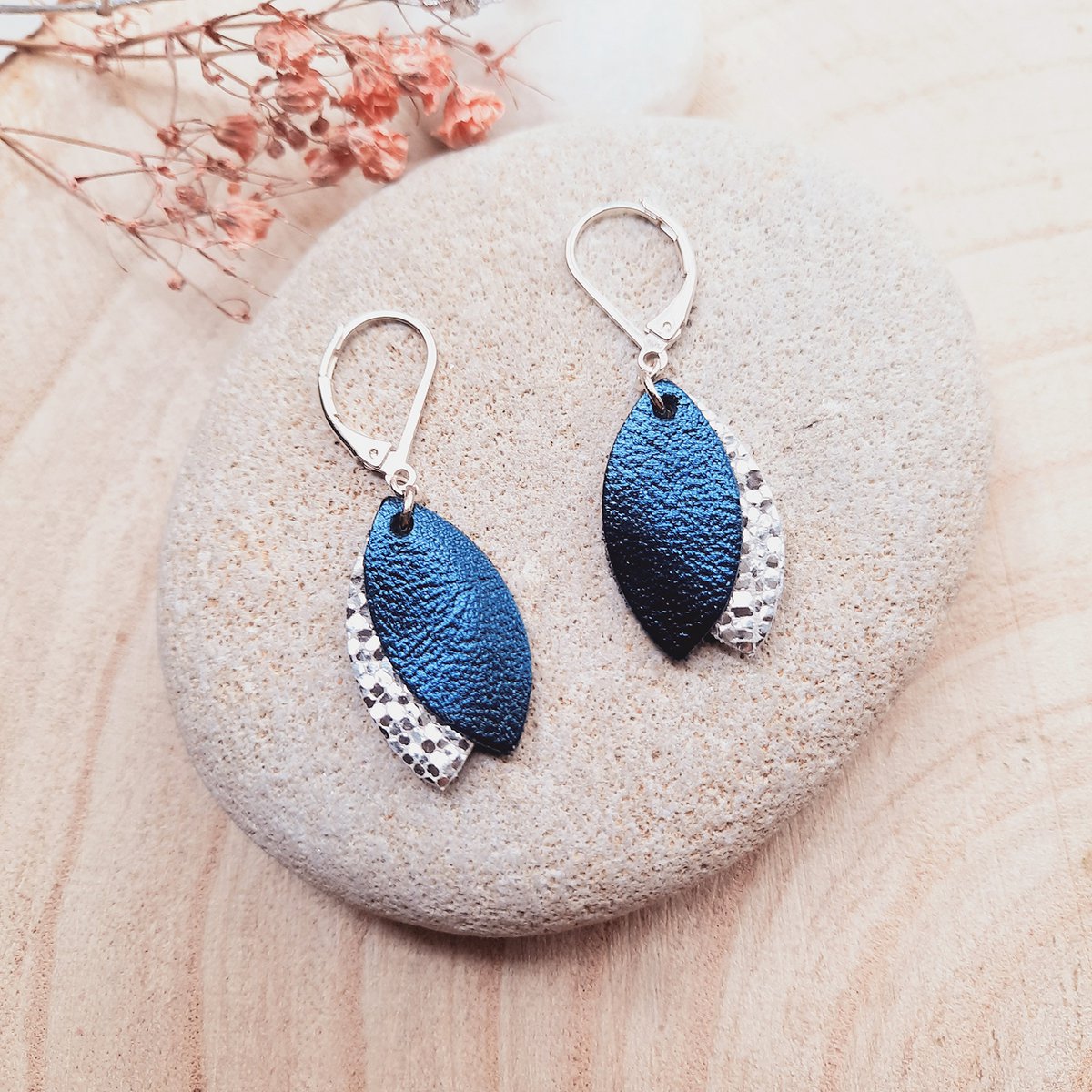 LES LOULOUS short earrings Petrol blue