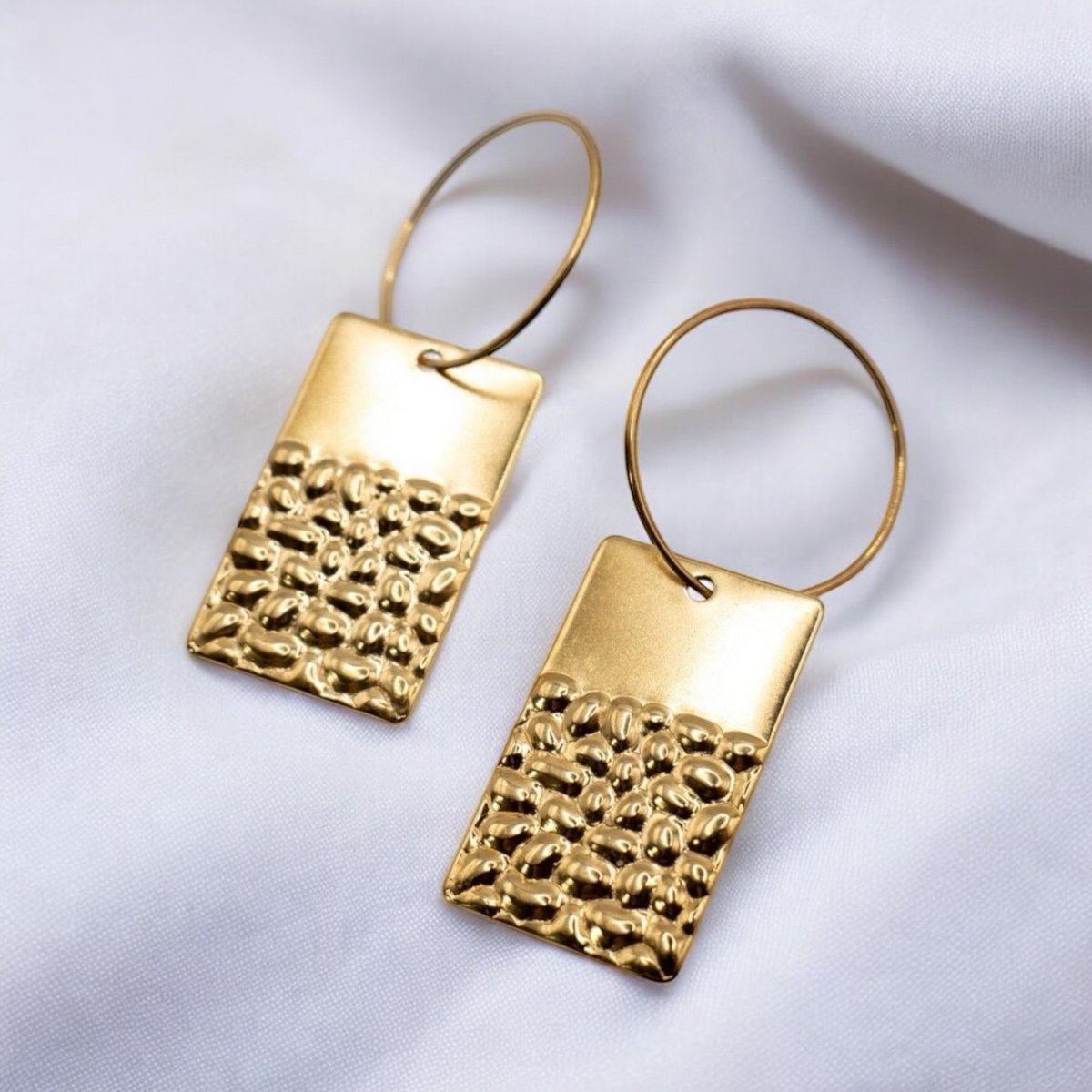 RECTANGULAR HOOP – Gold Geometric Circles
