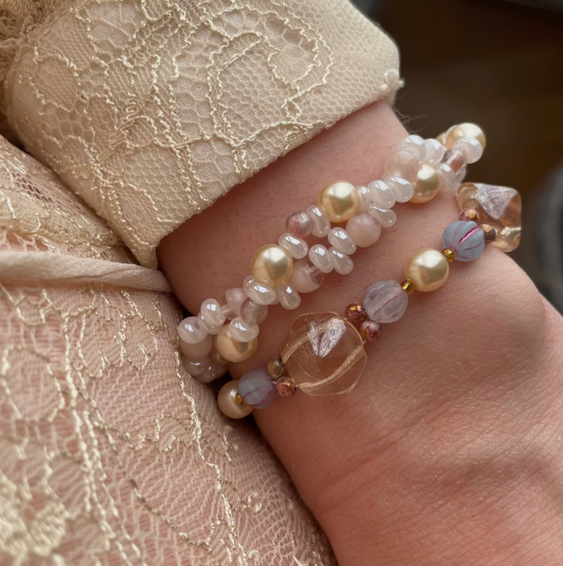 Bracelet en perles de cristal blanc, plaqué or
