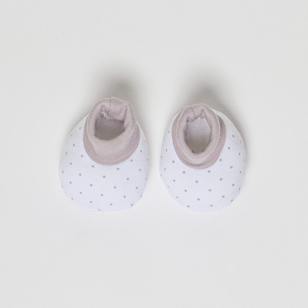 SET 4 STUKS (MUTS+HANDSCHOENEN+SLABBER+SOKKEN) VOOR NIEUWBORGEN (0-6 MAANDEN) - 100% KATOEN - MOD. BEIGE