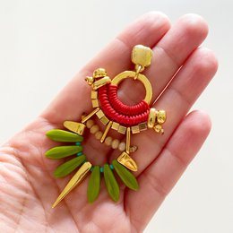 Boucles d'oreilles COCORA rouges, vertes et dorées