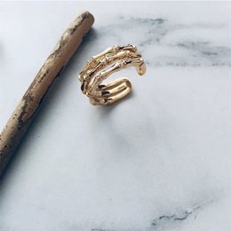 Justerbar ring i lag af bambus