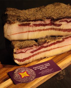 🇬🇧 Pancetta van Umbrische wilde zwarte varkens - gekruide ambachtelijke salami
